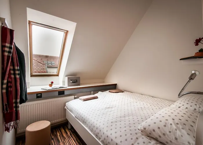 Cube Central Rooms For 2